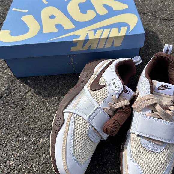 Nike zoom field jaxx travis Scott light chocolate